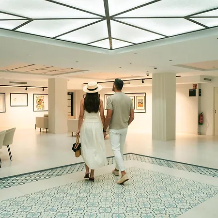 Espana Hotell 4*